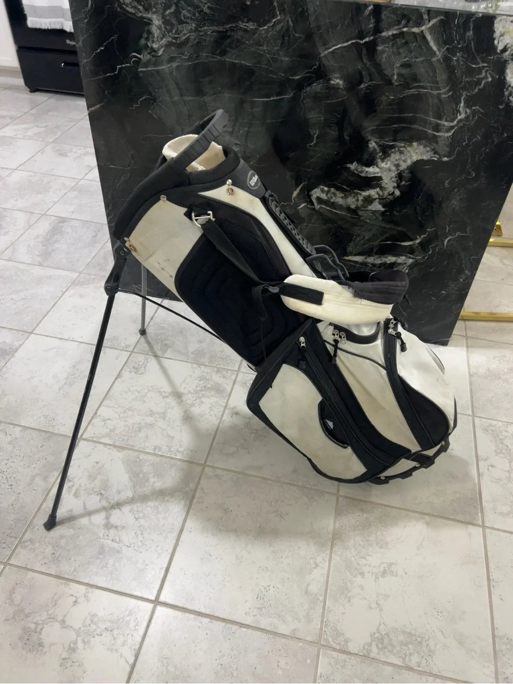 Wilson Stand Golf Bag Black White Lightweight Carry Bag
